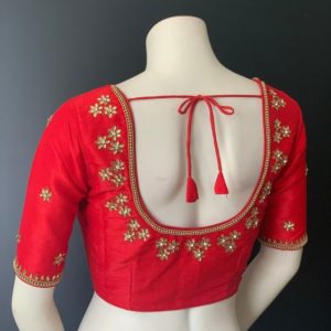 100+ Trendy Simple Blouse Designs Photos (Best Of 2021)  Saree blouse  designs, Boat neck blouse design, Simple blouse designs